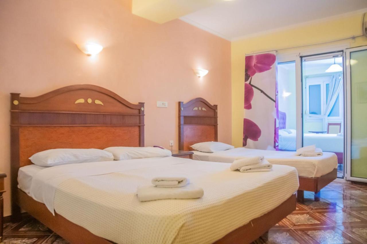 Hotel Astoria 이구메니차 외부 사진