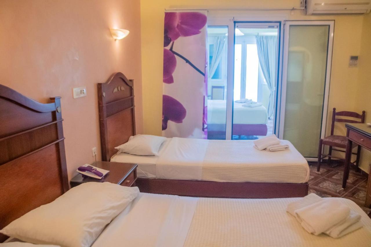Hotel Astoria 이구메니차 외부 사진
