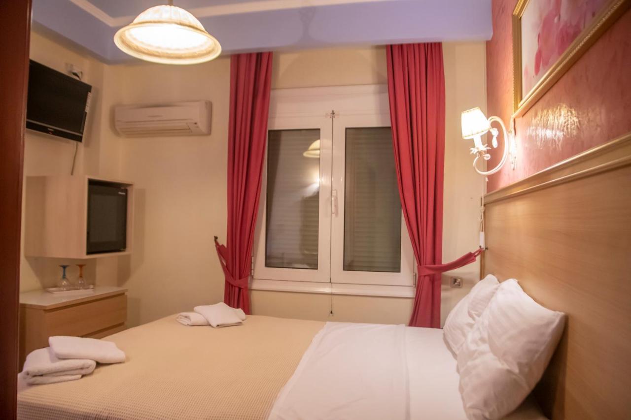 Hotel Astoria 이구메니차 외부 사진