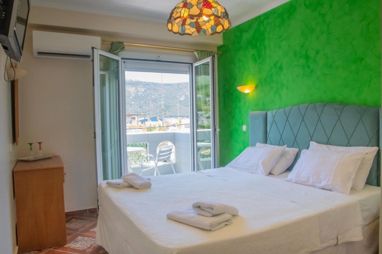 Hotel Astoria 이구메니차 외부 사진
