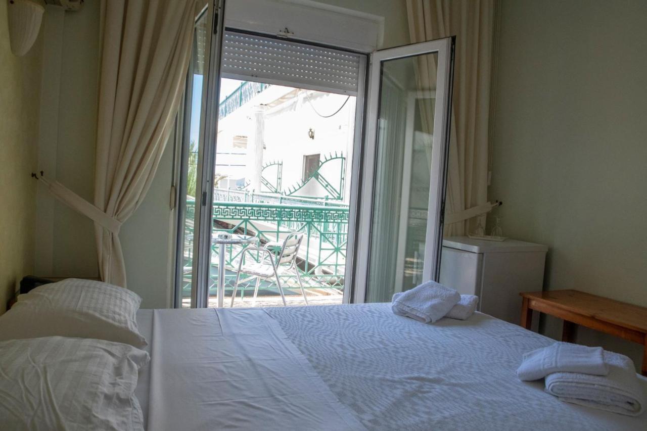 Hotel Astoria 이구메니차 외부 사진