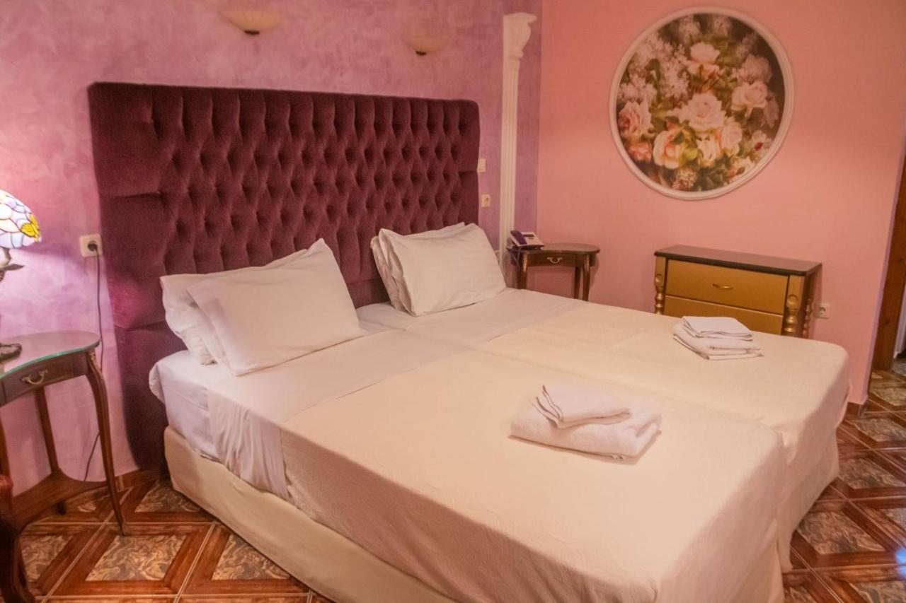 Hotel Astoria 이구메니차 외부 사진