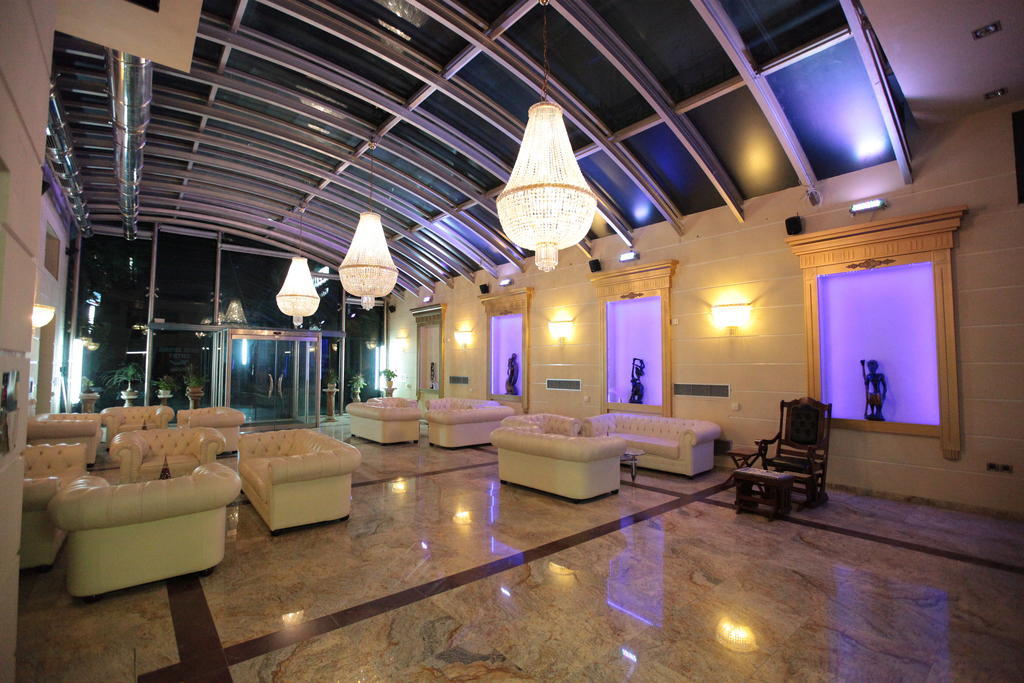 Hotel Astoria 이구메니차 외부 사진